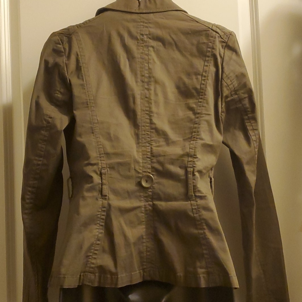 jacket - Picture 2 of 3